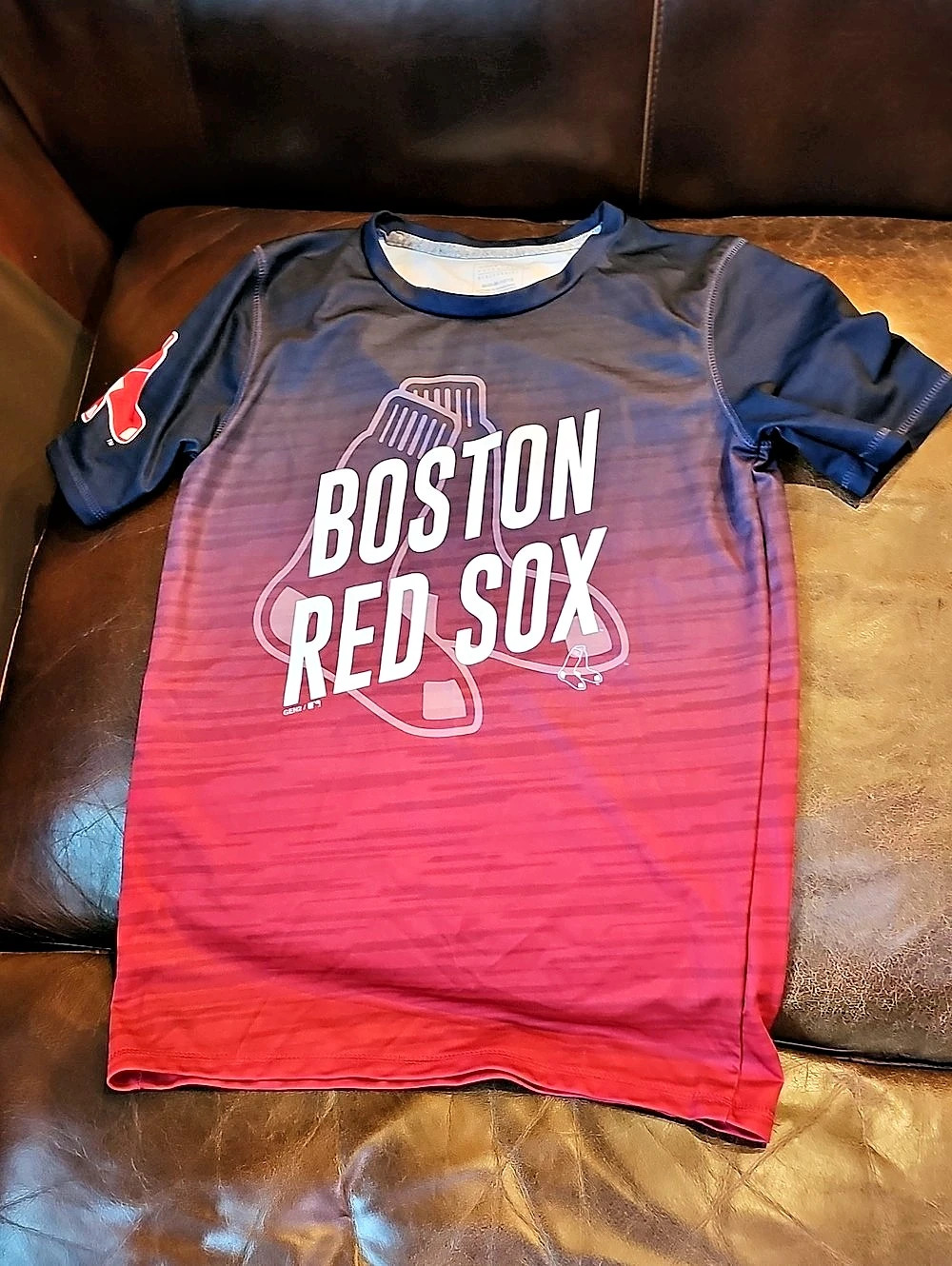 Boston Red Sox wicking shirt Red Blue Size Youth Medium